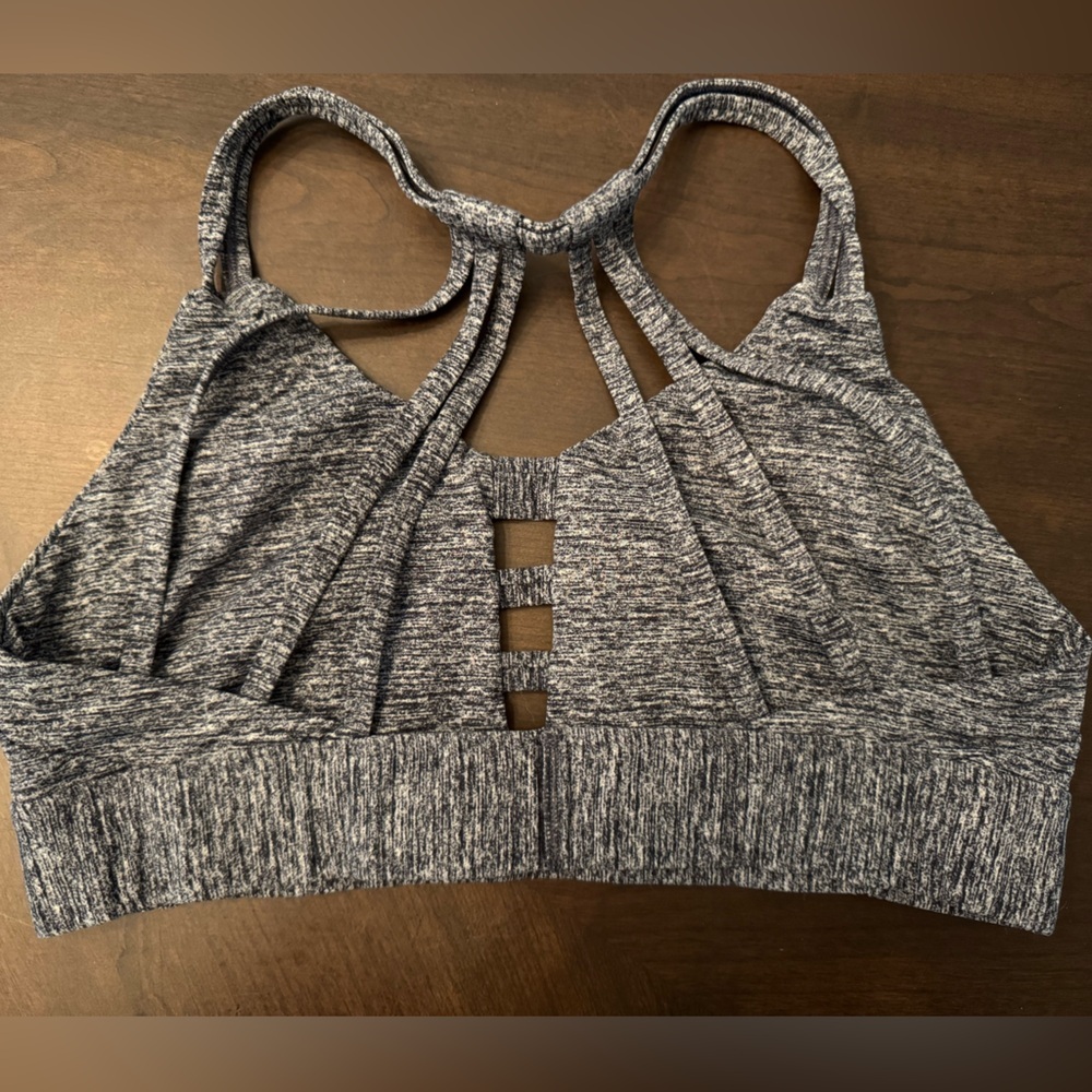 PINK Victoria's Secret Women's Strappy Sports Bra - Picture 3 of 4